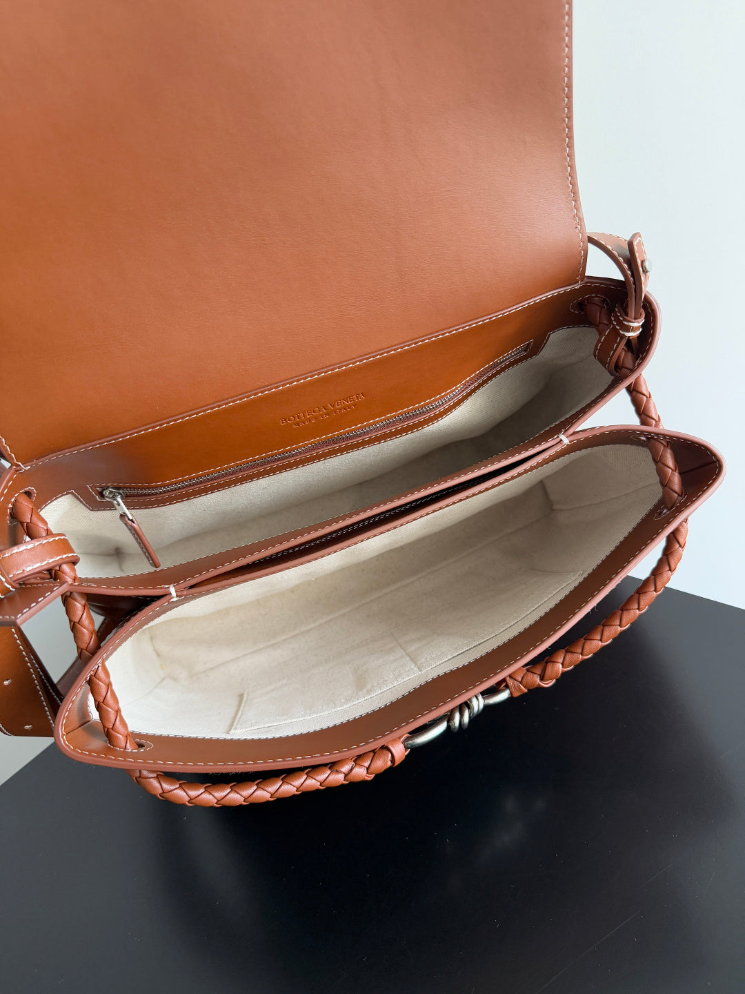 ** Bottega Veneta Andiamo Men's Backpack 2025 - Sleek & Functional
**