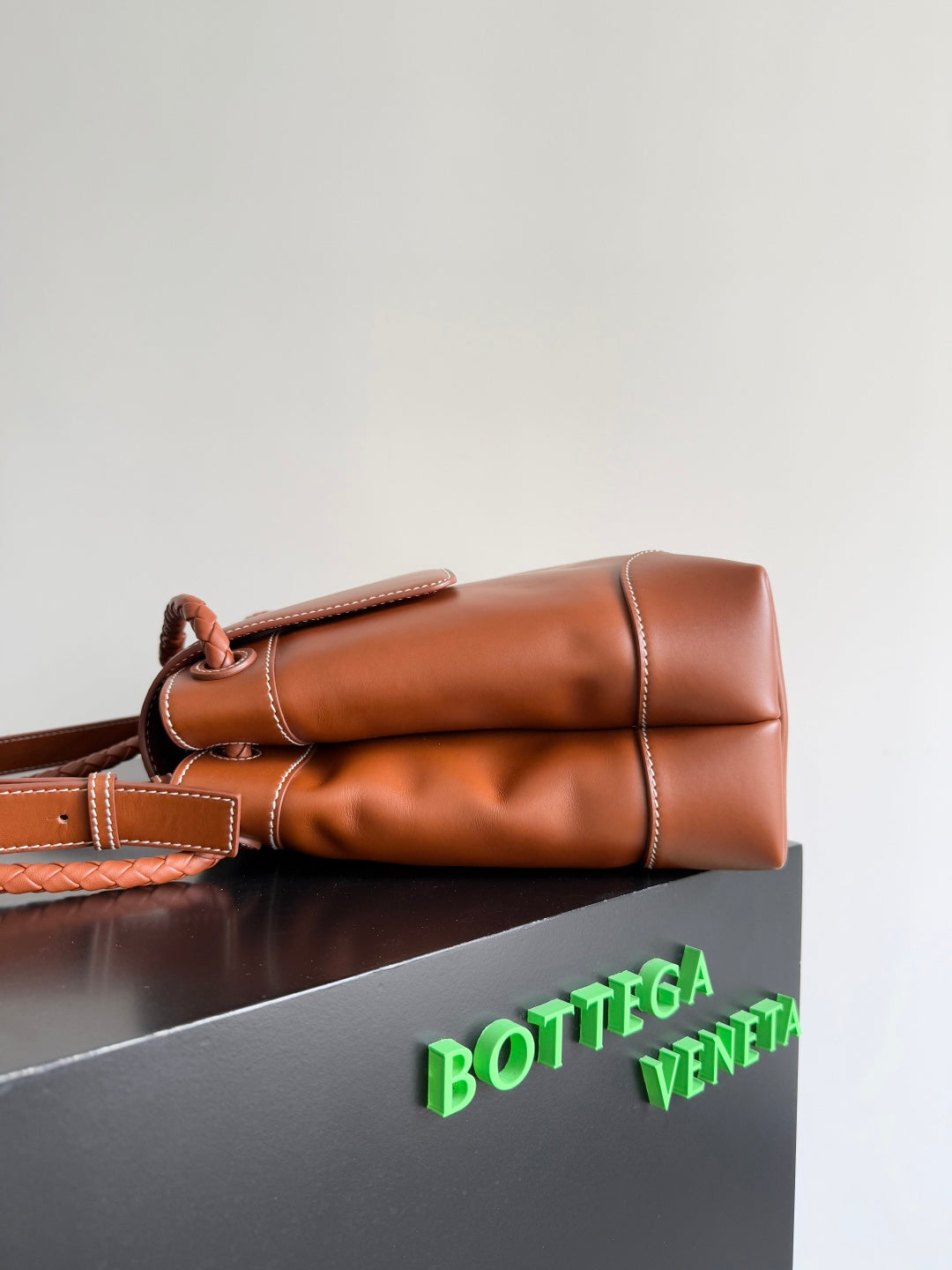 ** Bottega Veneta Andiamo Men's Backpack 2025 - Sleek & Functional

**