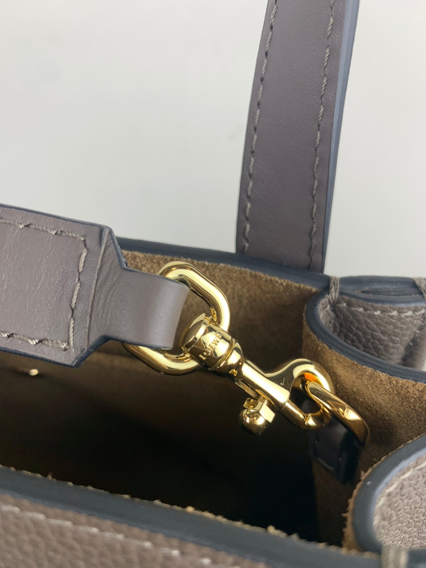 ** Loewe Gate Mini Bag - Genuine Calf Leather, Stylish and Functional

**