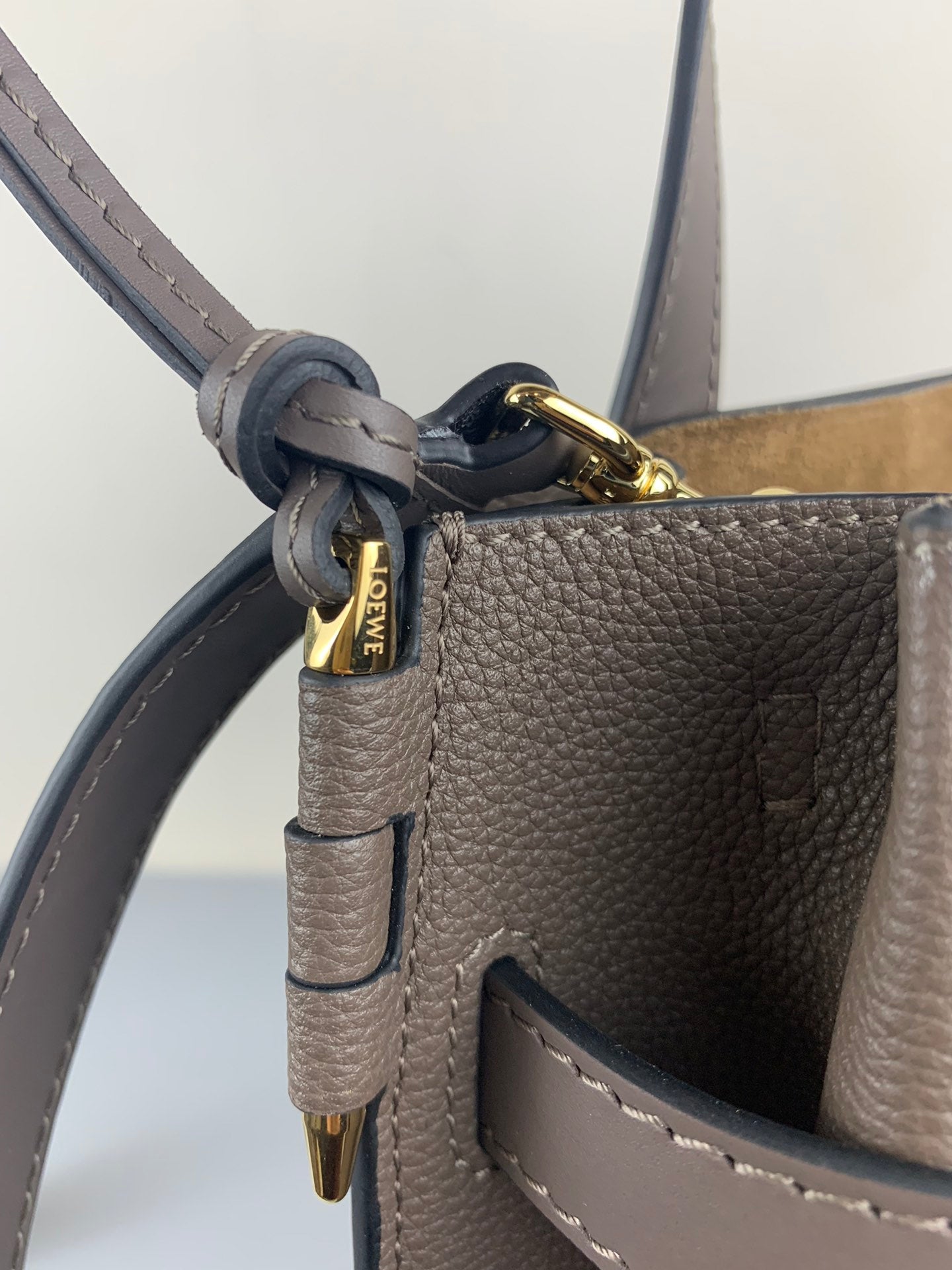 ** Loewe Gate Mini Bag - Genuine Calf Leather, Stylish and Functional

**