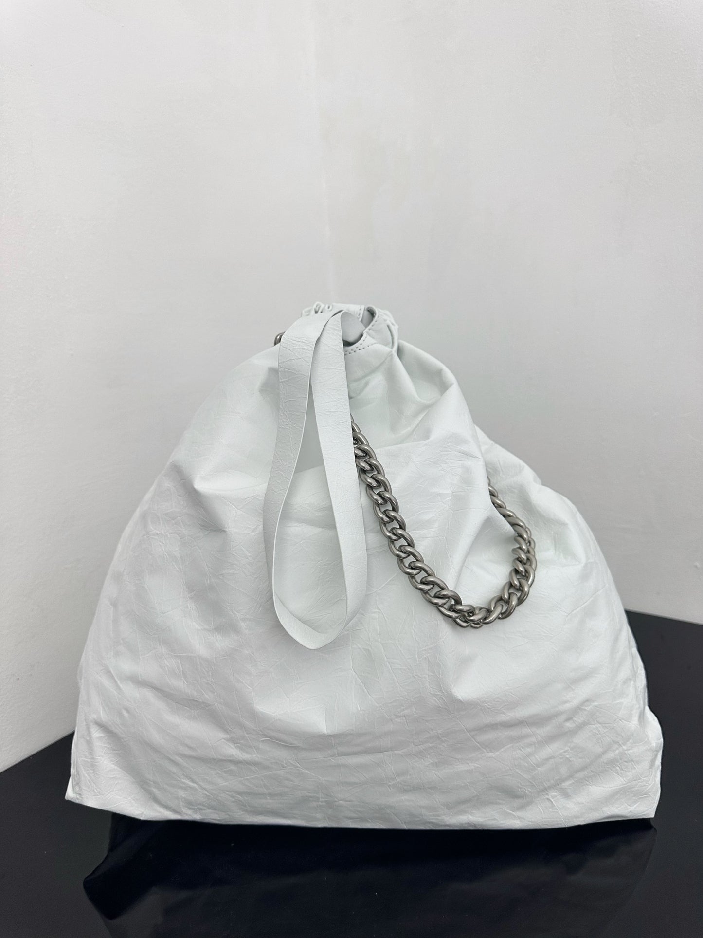** Balenciaga Crush Tote Bag - Elegant Pleated White Large Capacity

**