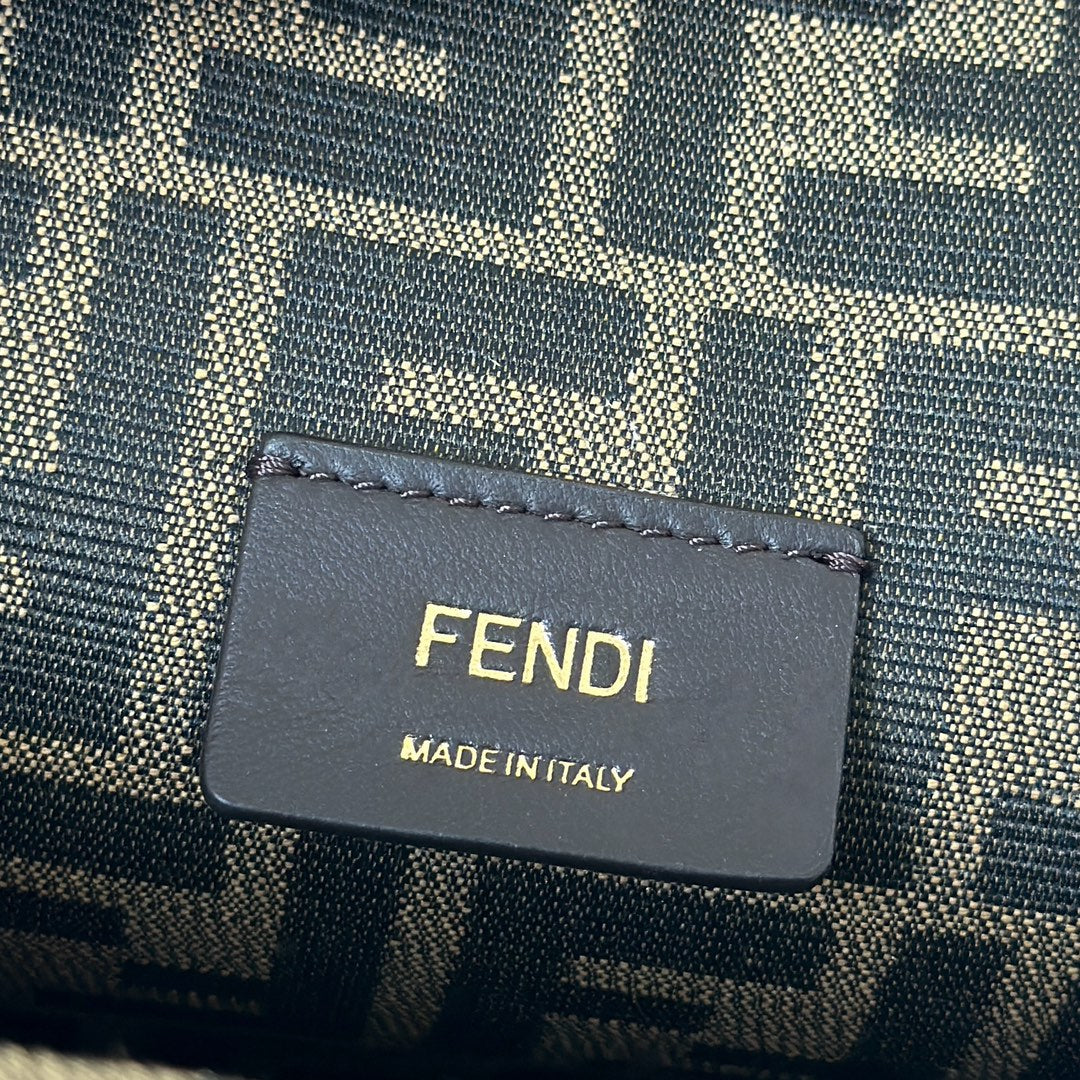 ** Fendi❤️First Series Asymmetric Handbag with Detachable Strap

**