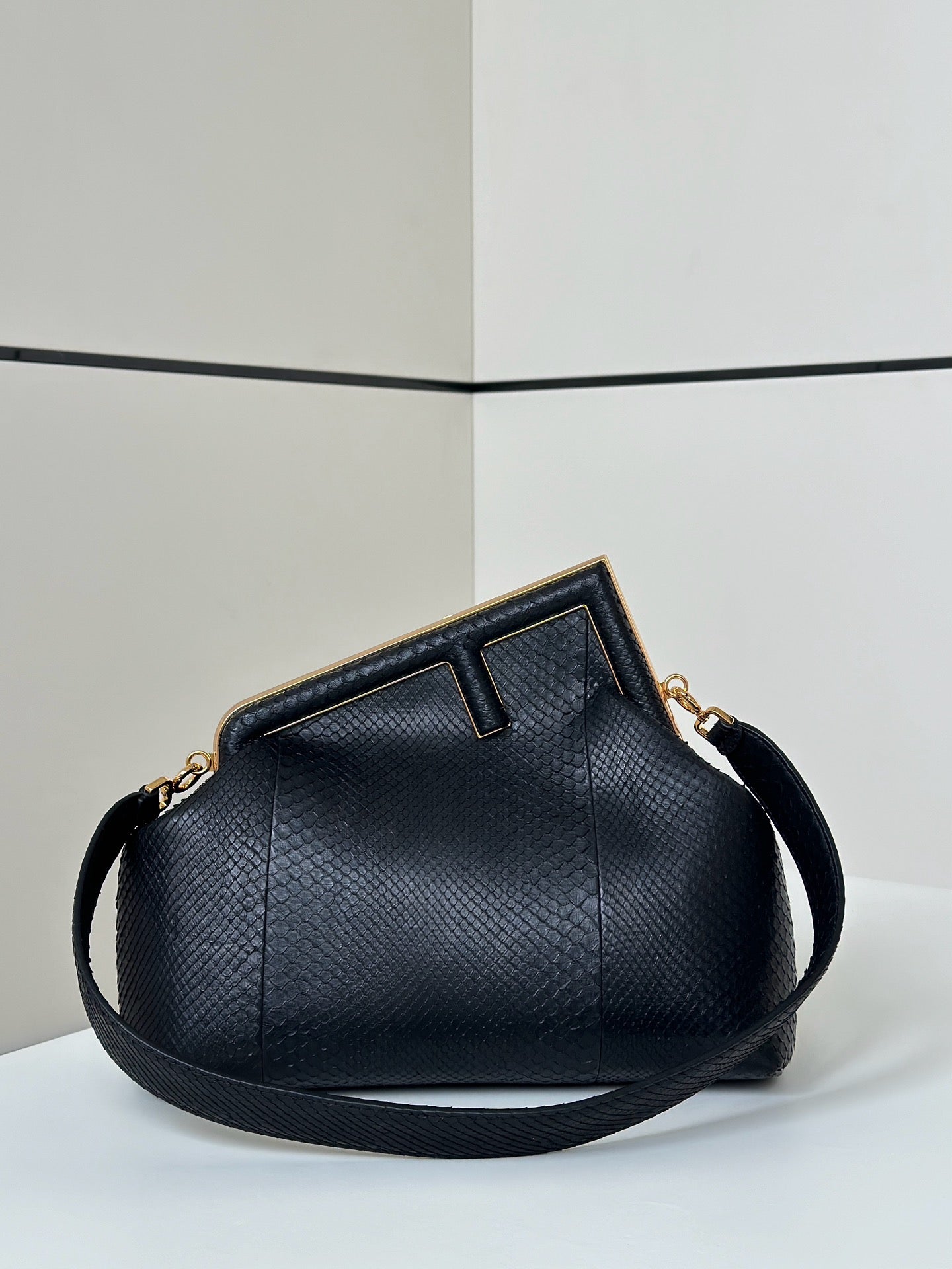 ** Fendi❤️First Series Asymmetric Handbag with Detachable Strap

**