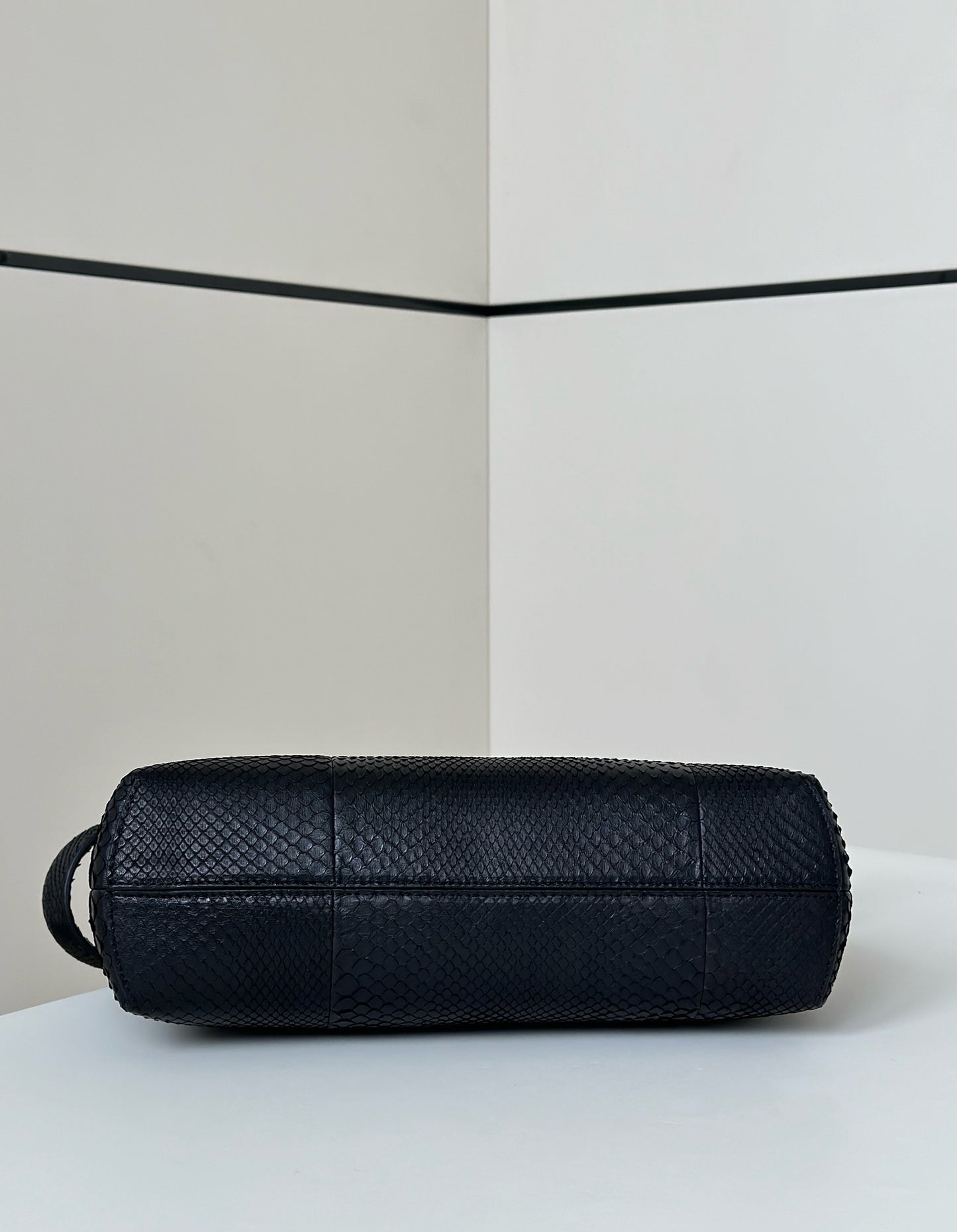 ** Fendi❤️First Series Asymmetric Handbag with Detachable Strap

**