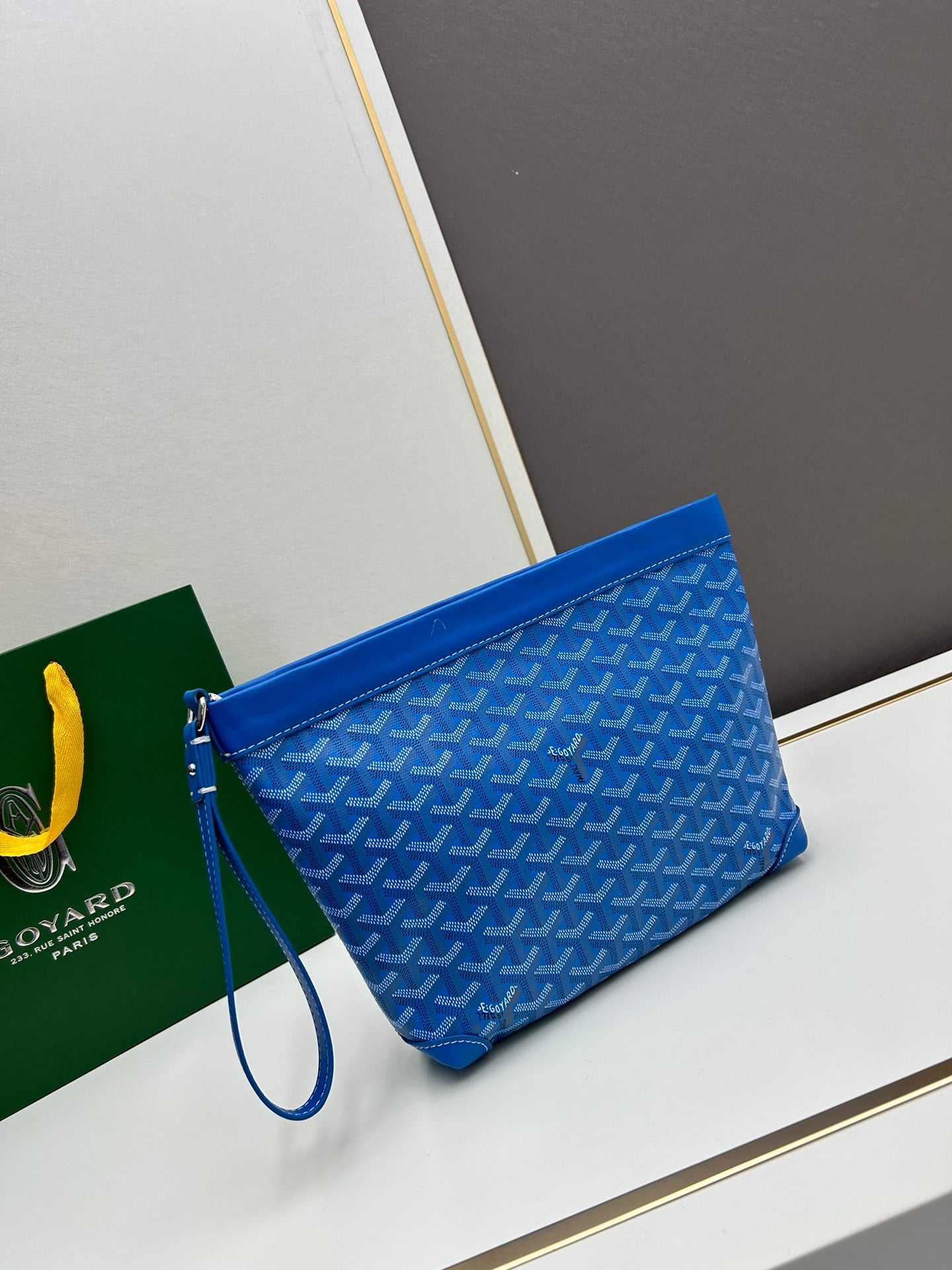 ** Goyard Conti Clutch Bag - Stylish & Practical Essentials

**