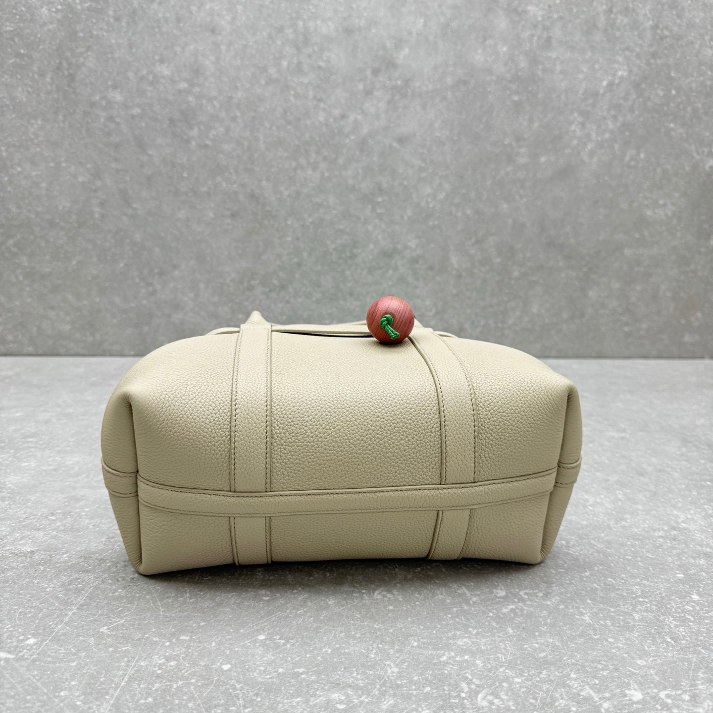 ** Loro Piana Ghiera Leather Tote Bag - Light Gray 

**