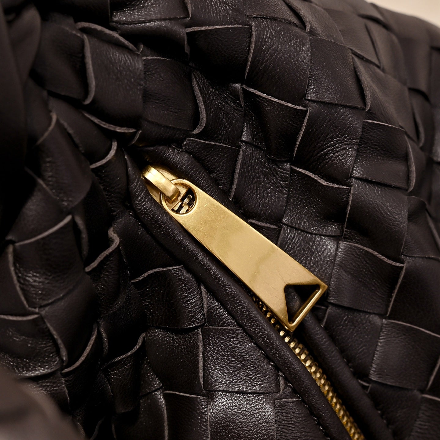 ** JODIE Oversized Sheepskin Weave Bag

**