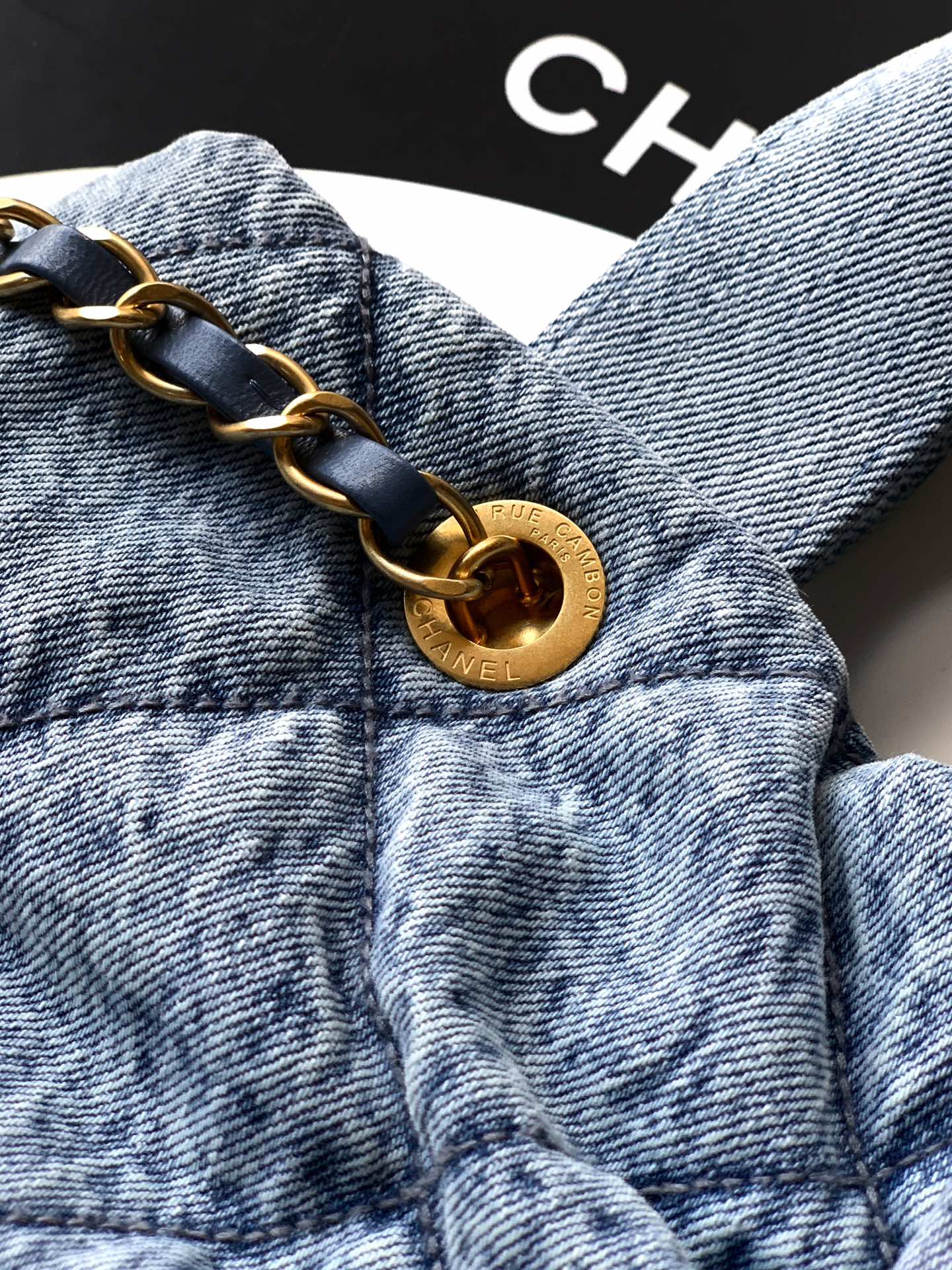 "Danny Denim Butterfly Bag - Chic and Durable Handbag"