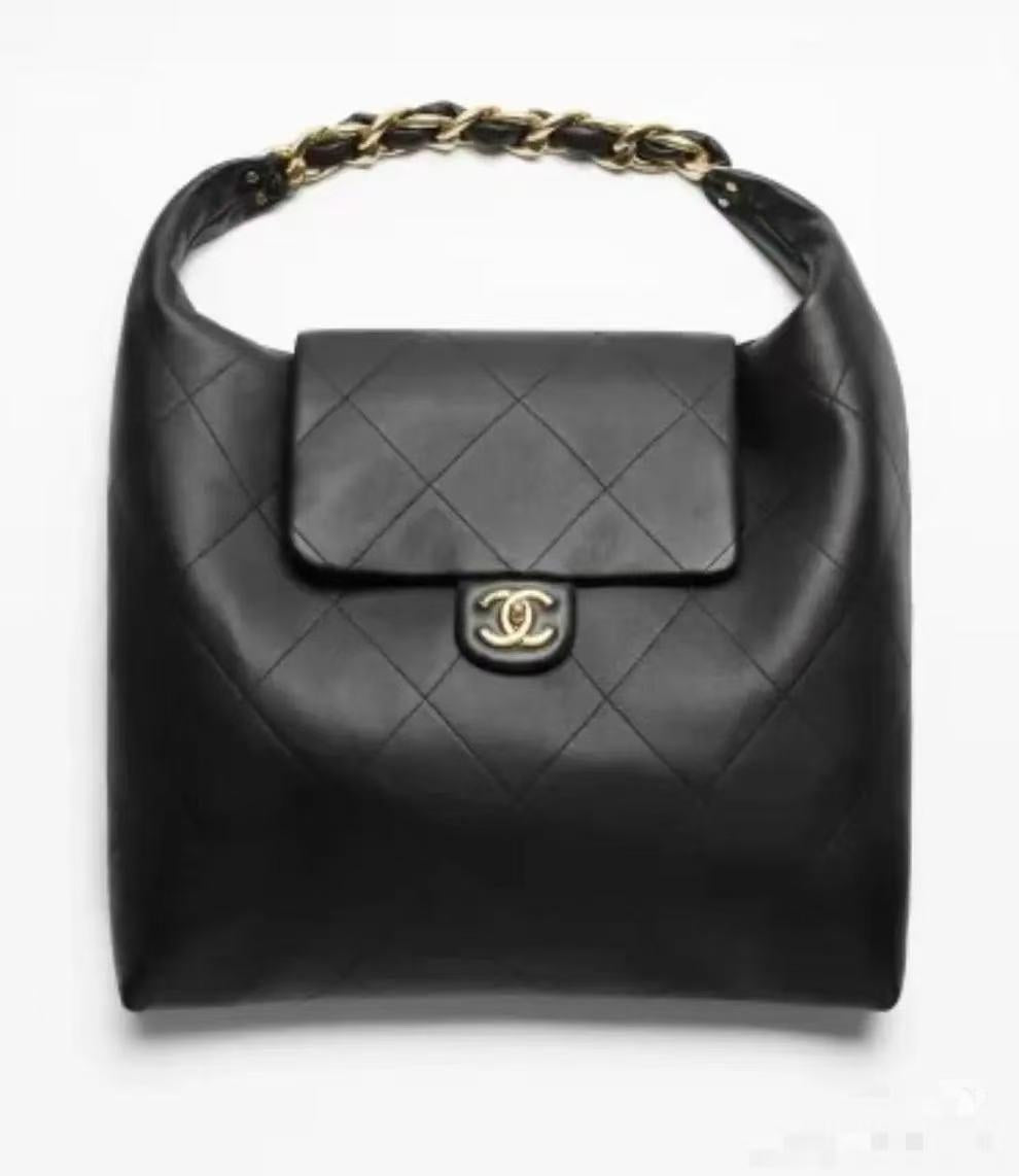 ** Luxury 25K Hobo Bag - Oversized Leather Shoulder Bag with Gold Chain

**
