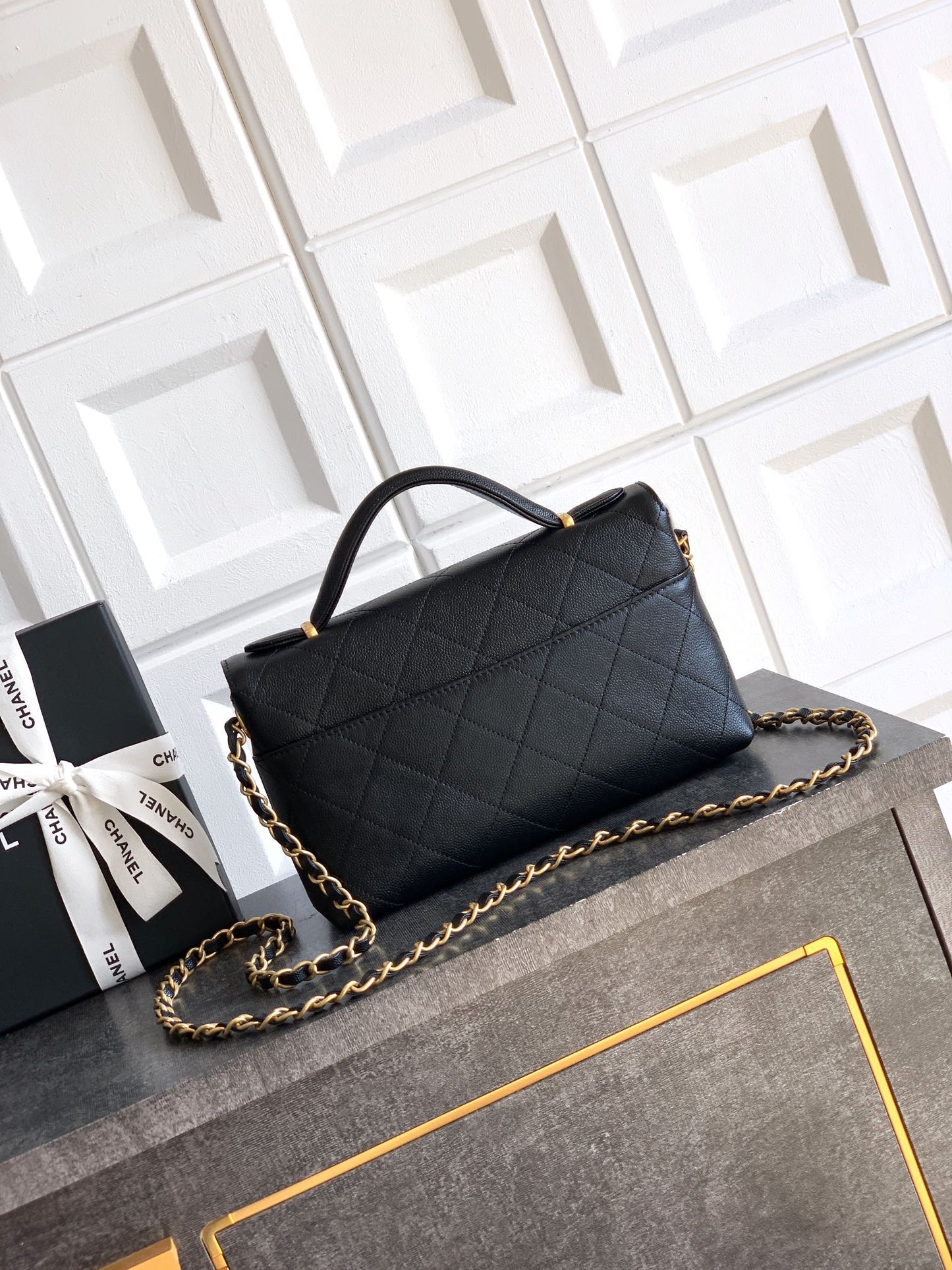 "Luxury Caviar Cowhide Flap Bag - Limited Edition | 25cm"